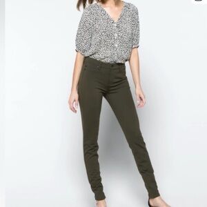 Liverpool Women's Peat Green Skinny Pants